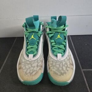 Nike Big Kids 6.5Y AirJordan 36 Guo Ailun Global Game Teal and Yellow Sneakers